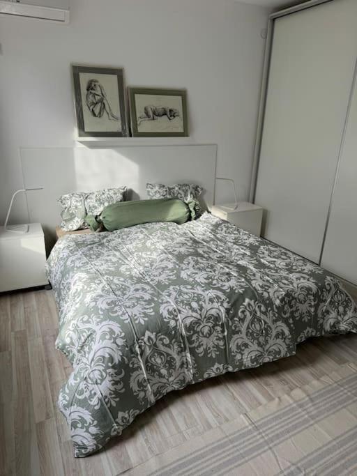 Kazanlak Large Guest House Apartment Near The Center With Full Kitchen & Dining Room, King Beds, Garden Patio, Free Parking & Self Check-In מראה חיצוני תמונה