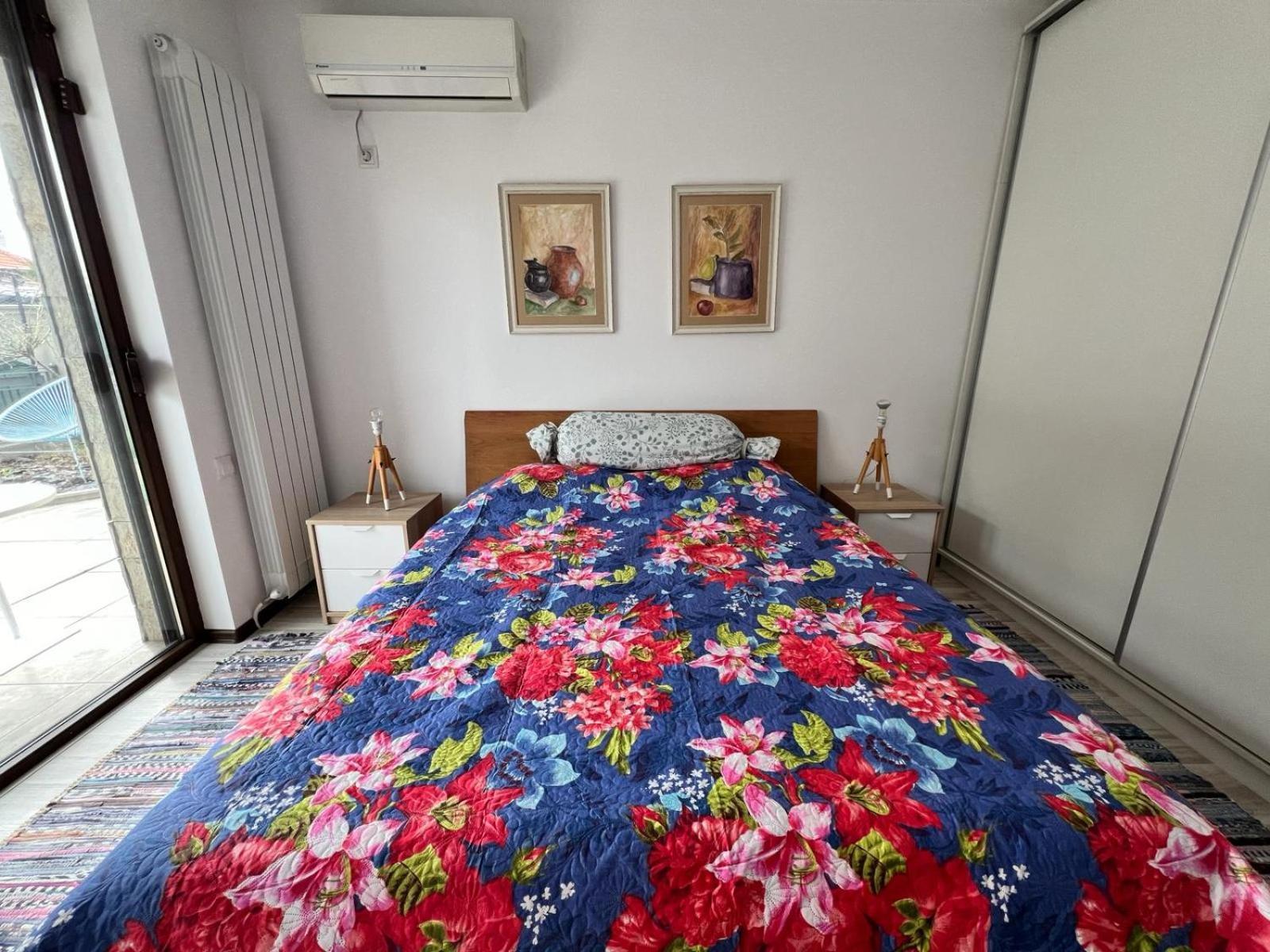 Kazanlak Large Guest House Apartment Near The Center With Full Kitchen & Dining Room, King Beds, Garden Patio, Free Parking & Self Check-In מראה חיצוני תמונה